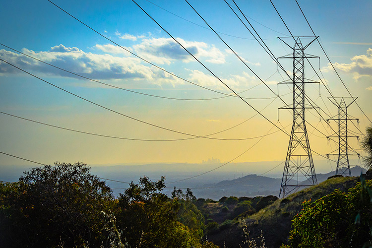 O que é engenharia do proprietário em linhas de transmissão?